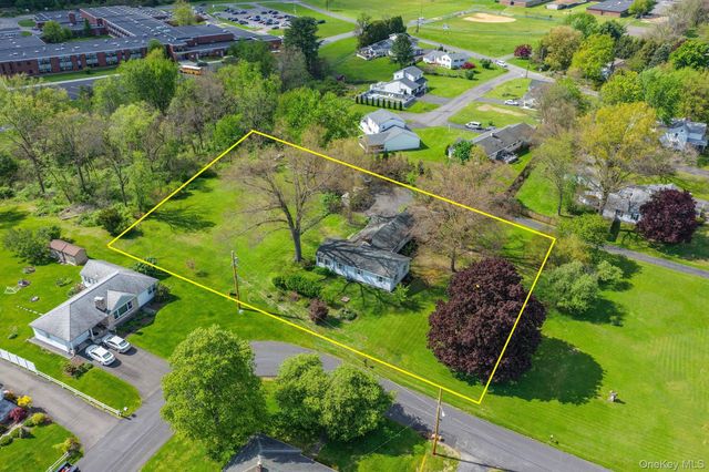 711 Neighborhood Road, Lake Katrine, NY 12449