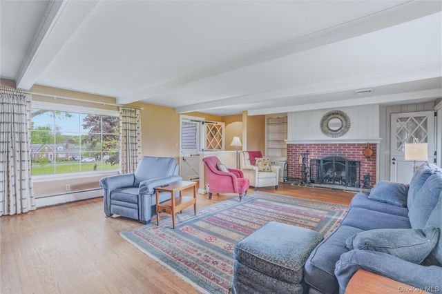 711 Neighborhood Road, Lake Katrine, NY 12449