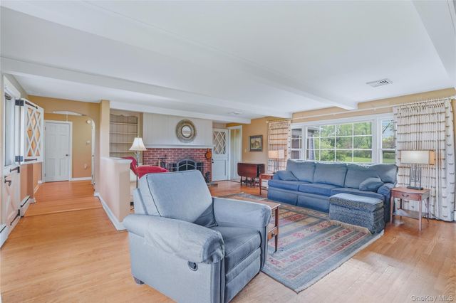 711 Neighborhood Road, Lake Katrine, NY 12449