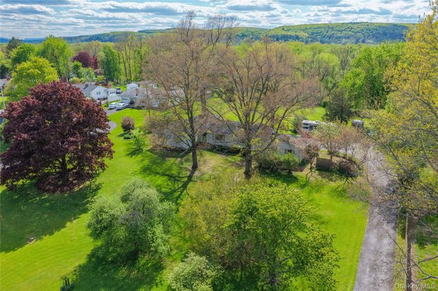 711 Neighborhood Road, Lake Katrine, NY 12449