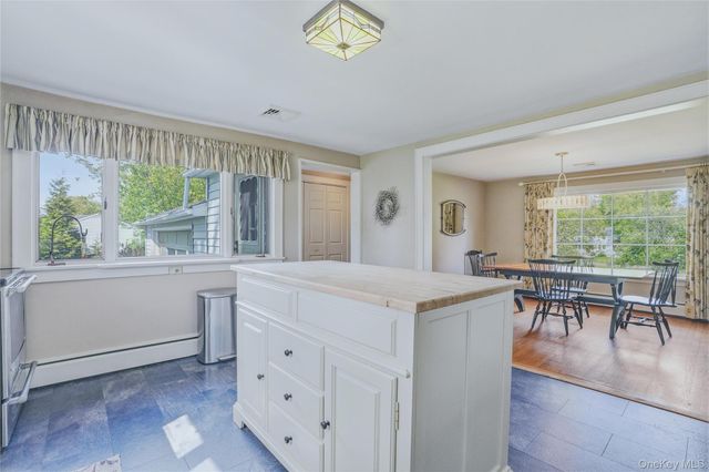 711 Neighborhood Road, Lake Katrine, NY 12449