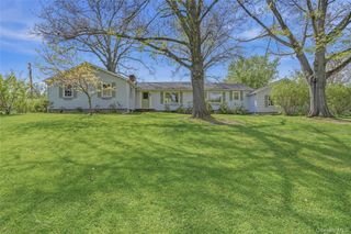 711 Neighborhood Road, Lake Katrine, NY 12449