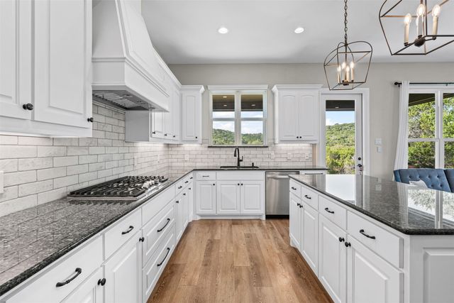 8732 Fullerton Drive, Cleburne, TX 76033