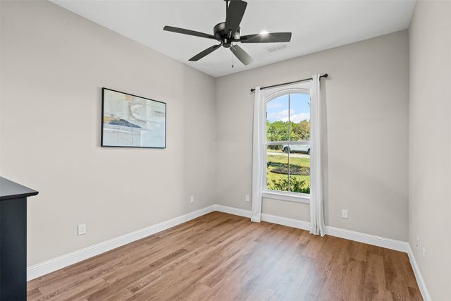 8732 Fullerton Drive, Cleburne, TX 76033