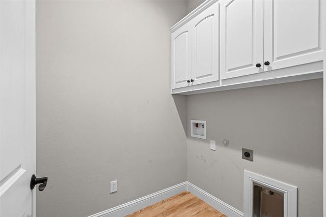 8732 Fullerton Drive, Cleburne, TX 76033