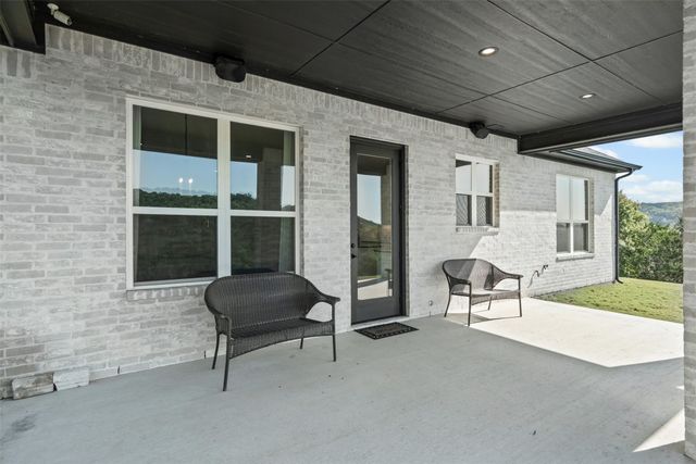 8732 Fullerton Drive, Cleburne, TX 76033