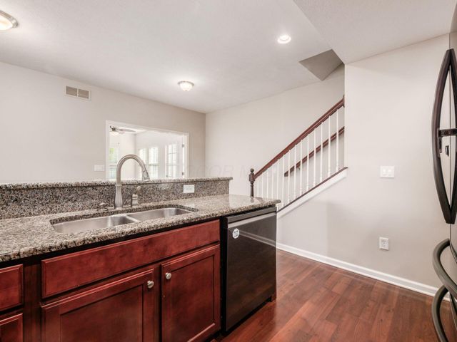 6816 Kinsale Lane, Powell, OH 43065