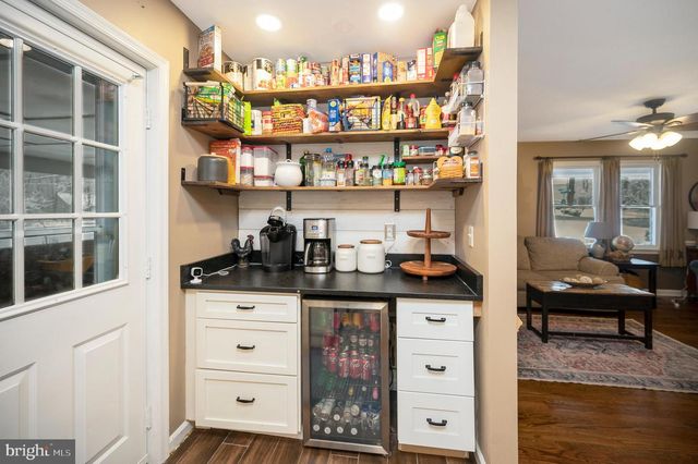 3201 LAKEVIEW PKWY, Locust Grove, VA 22508