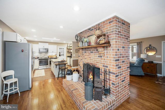 3201 LAKEVIEW PKWY, Locust Grove, VA 22508