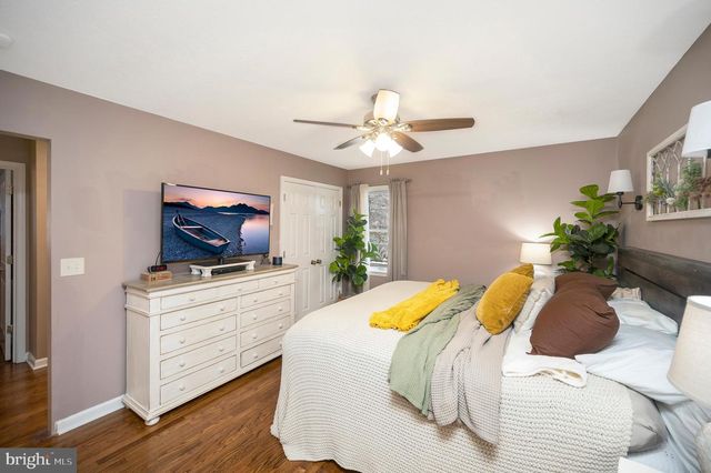 3201 LAKEVIEW PKWY, Locust Grove, VA 22508