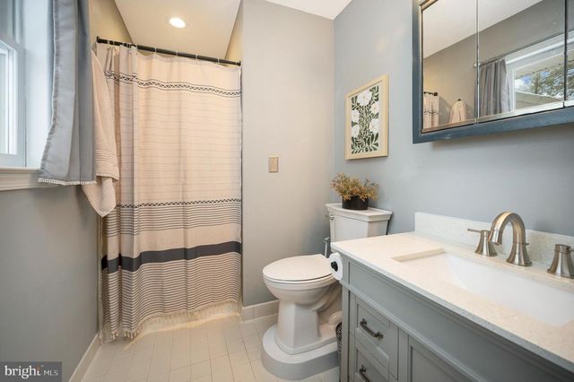 3201 LAKEVIEW PKWY, Locust Grove, VA 22508