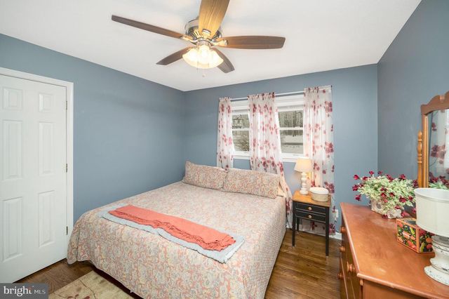 3201 LAKEVIEW PKWY, Locust Grove, VA 22508