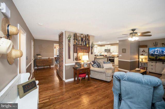 3201 LAKEVIEW PKWY, Locust Grove, VA 22508