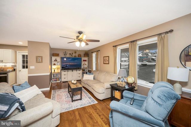 3201 LAKEVIEW PKWY, Locust Grove, VA 22508