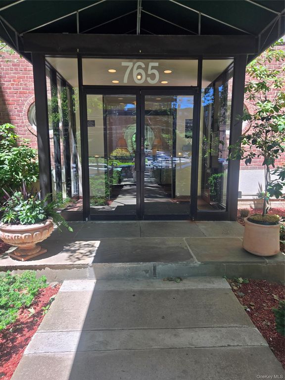 765 Bronx River 3F, Bronxville, NY 10708 — photo 2