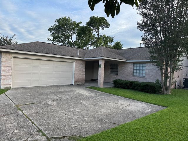 8027 Wind Forest Drive, Houston, TX 77040