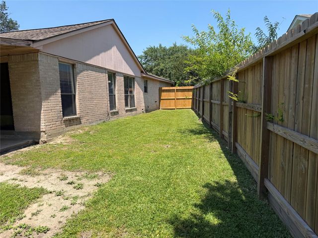 8027 Wind Forest Drive, Houston, TX 77040
