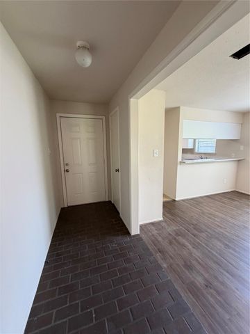 8027 Wind Forest Drive, Houston, TX 77040