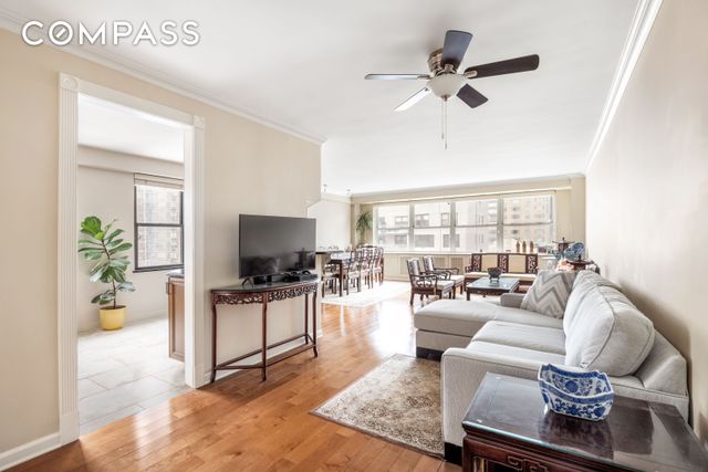 399 E 72nd St Apt 15A, New York City, NY 10021