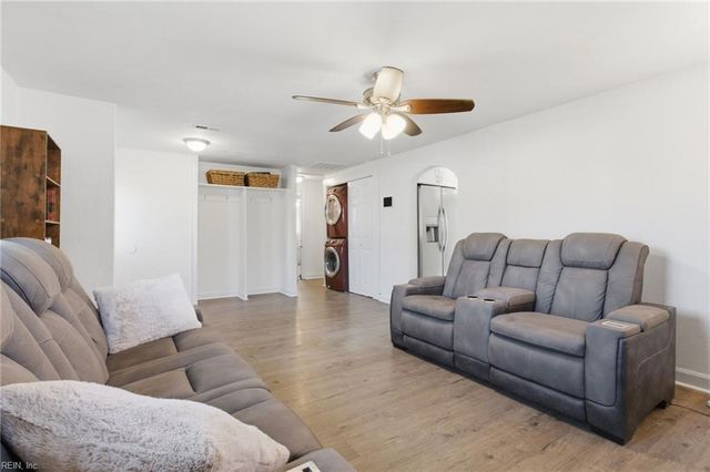 2404 Andrews BLVD, Hampton, VA 23666