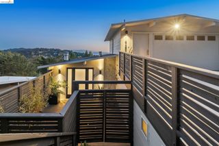 1925 Manzanita Dr, Oakland, CA 94611