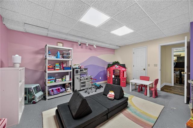 135 Gilford Way, Atlanta, GA 30350