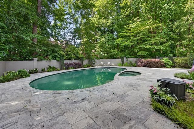 135 Gilford Way, Atlanta, GA 30350