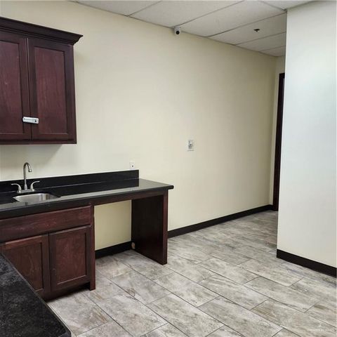 2010 S Cynthia Street 108 A, Mcallen, TX 78501