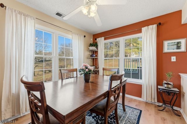 639 Magnolia Ln, Branchburg Twp., NJ 08876