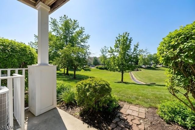 639 Magnolia Ln, Branchburg Twp., NJ 08876