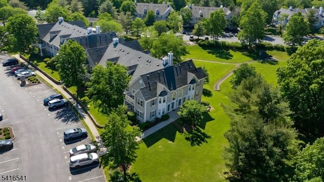 639 Magnolia Ln, Branchburg Twp., NJ 08876