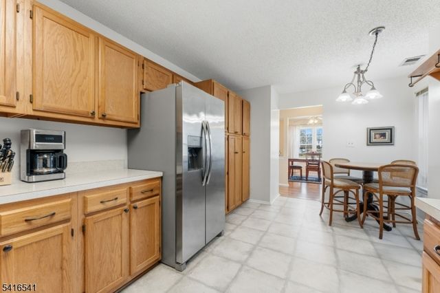 639 Magnolia Ln, Branchburg Twp., NJ 08876