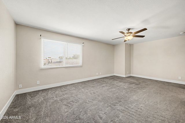 1355 W LOBO Avenue, Mesa, AZ 85202