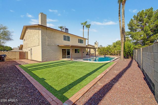 1355 W LOBO Avenue, Mesa, AZ 85202