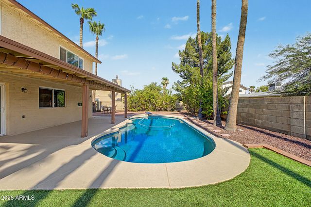 1355 W LOBO Avenue, Mesa, AZ 85202