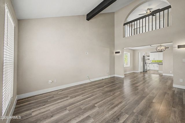 1355 W LOBO Avenue, Mesa, AZ 85202