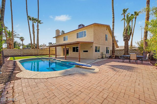 1355 W LOBO Avenue, Mesa, AZ 85202