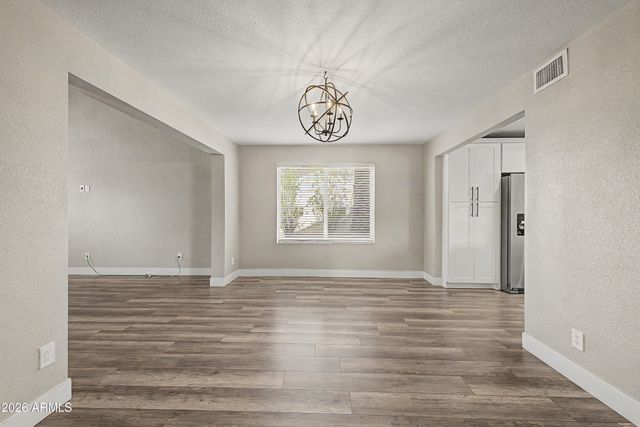 1355 W LOBO Avenue, Mesa, AZ 85202