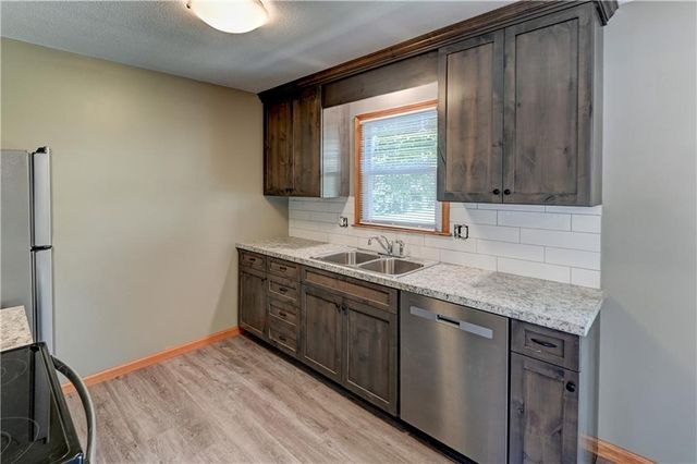 1604 N Emery Street, Independence, MO 64050