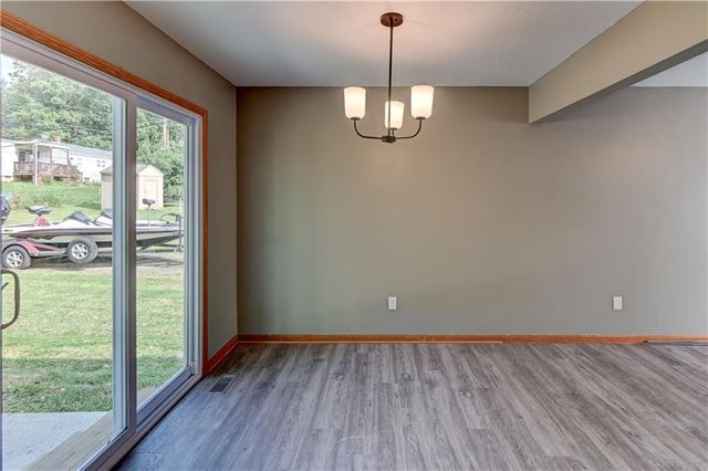 1604 N Emery Street, Independence, MO 64050