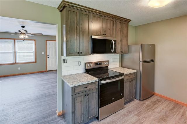 1604 N Emery Street, Independence, MO 64050