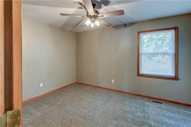 1604 N Emery Street, Independence, MO 64050