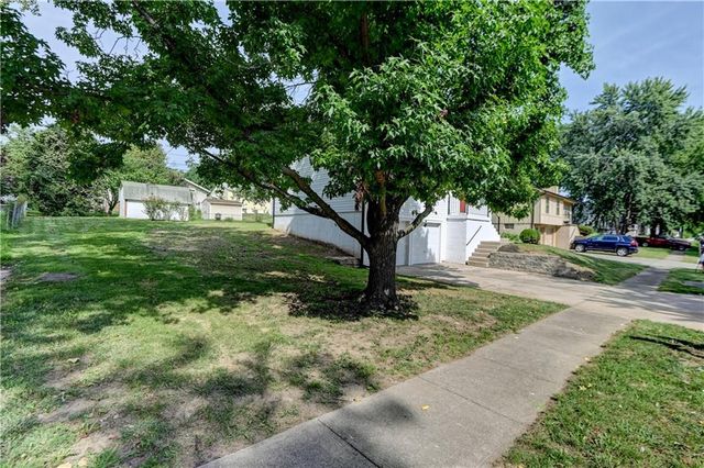 1604 N Emery Street, Independence, MO 64050
