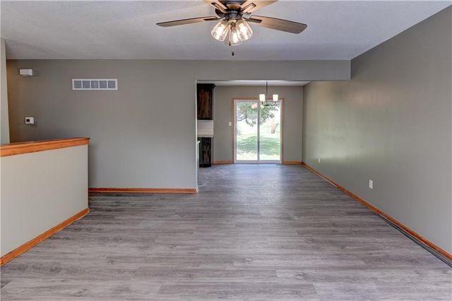 1604 N Emery Street, Independence, MO 64050