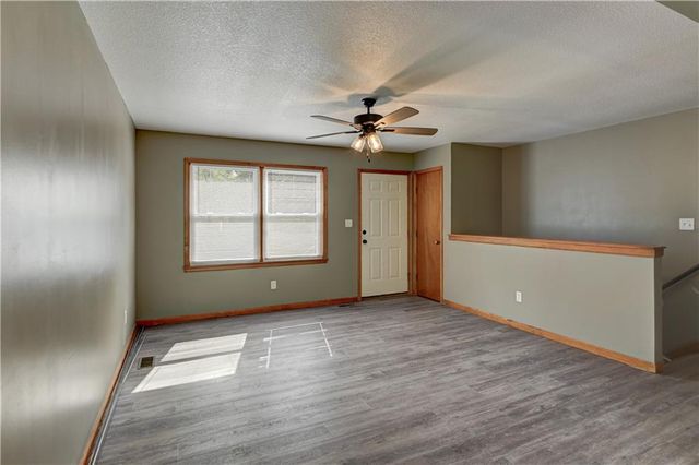 1604 N Emery Street, Independence, MO 64050