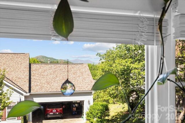 92 Rotunda Circle, Asheville, NC 28806