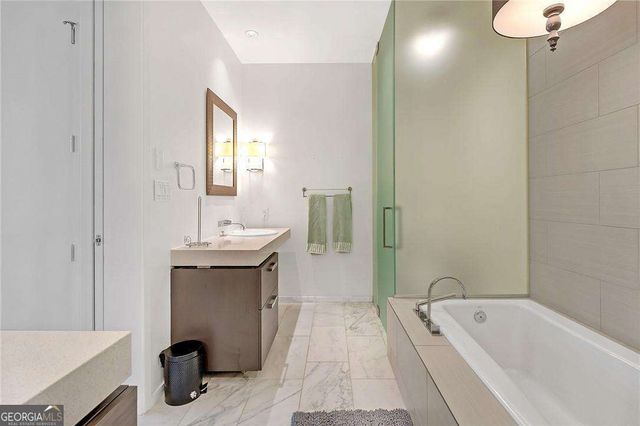 45 Ivan Allen Jr Boulevard NW 2604, Atlanta, GA 30308