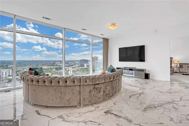 45 Ivan Allen Jr Boulevard NW 2604, Atlanta, GA 30308