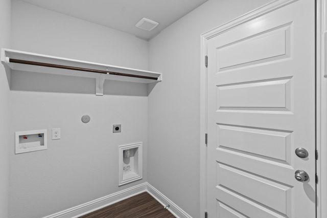 2111 Emerald Lake Trail, Dayton, TX 77525