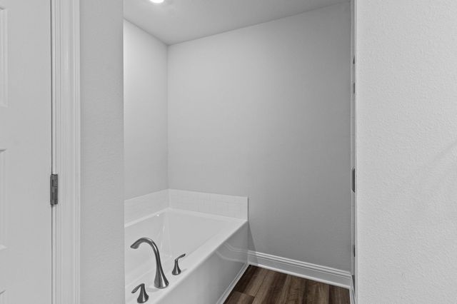 2111 Emerald Lake Trail, Dayton, TX 77525